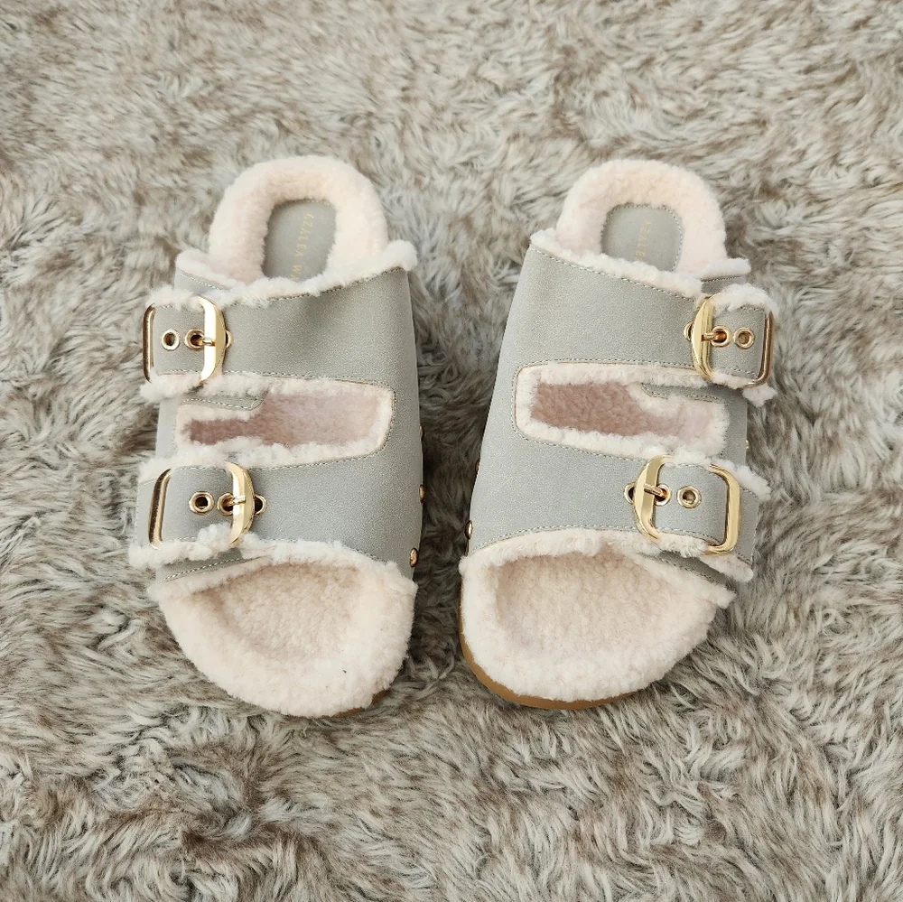 Azalea Wang Tresor Sandals In‎ Gray With Gold Hardware New In Box